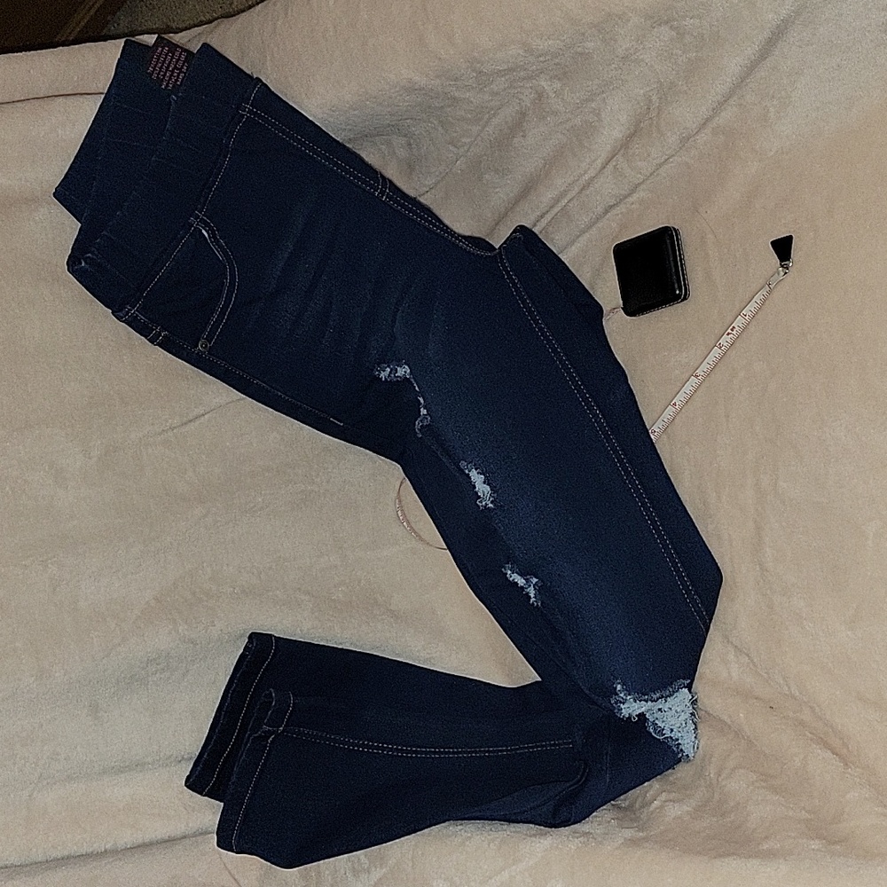 Shiela Rose Destroyed Denim Size Large (7)